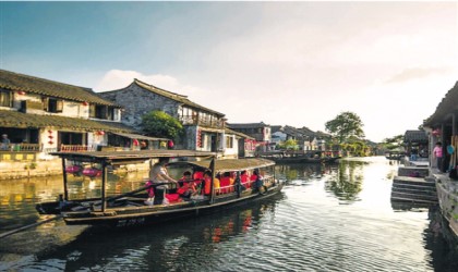 济南旅游小镇空间设计关于曲江新区旅游小镇的发展模式